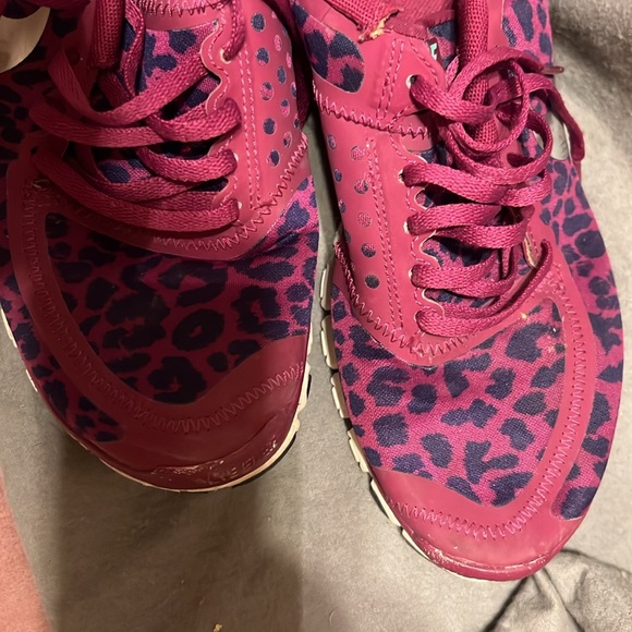 Nike 5.0 pink cheetah - Picture 2 of 9